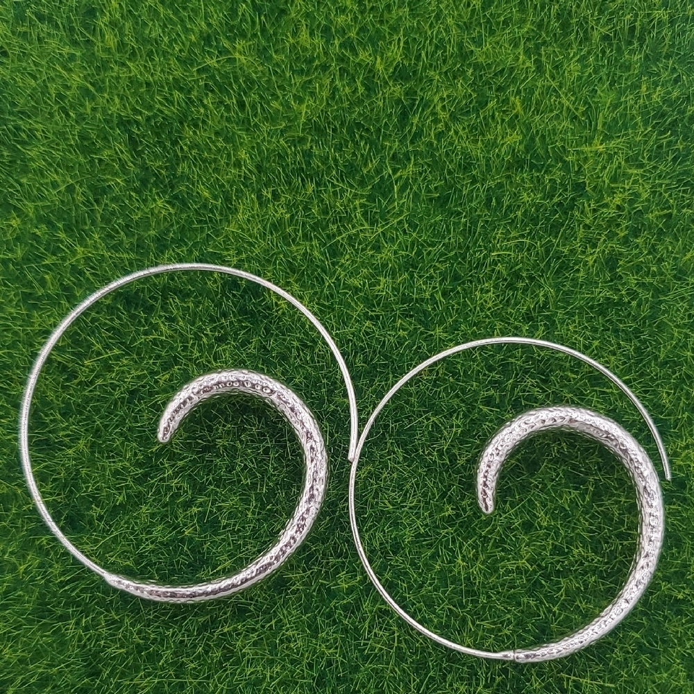 Belles Of Mayfair Swirl Earrings E1012